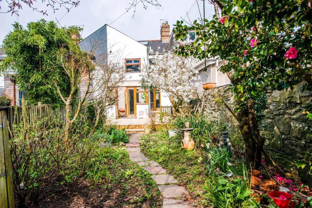 Gorgeous Victorian House Sleeps 6 In Cardiff Villa Bagian luar foto