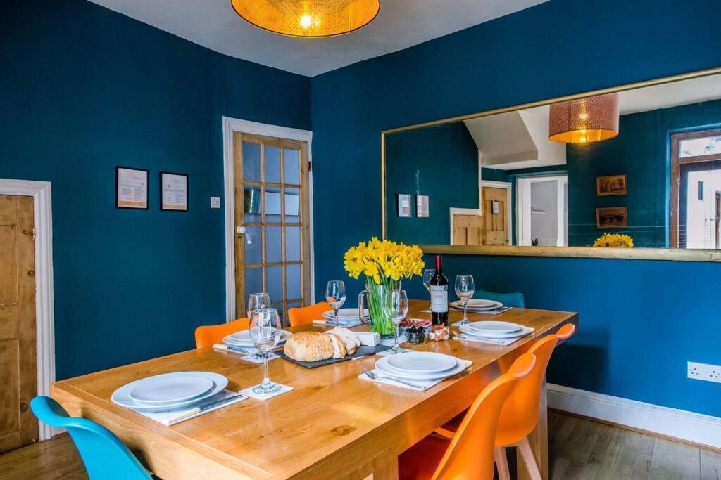 Gorgeous Victorian House Sleeps 6 In Cardiff Villa Bagian luar foto