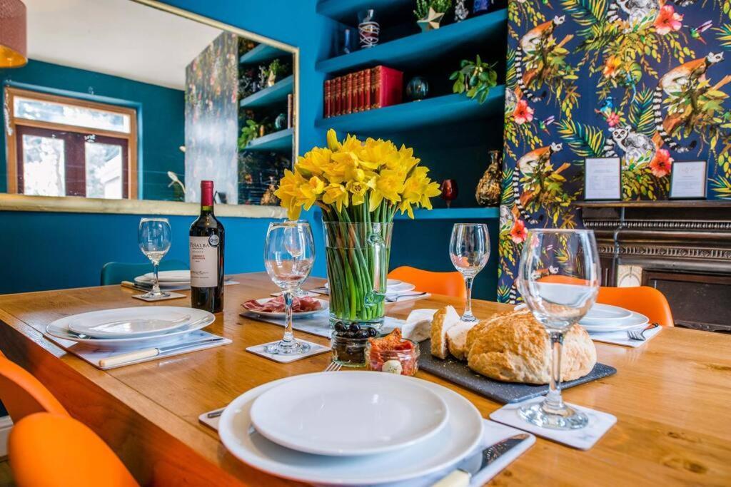 Gorgeous Victorian House Sleeps 6 In Cardiff Villa Bagian luar foto