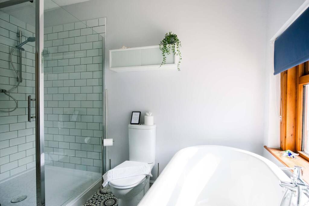 Gorgeous Victorian House Sleeps 6 In Cardiff Villa Bagian luar foto