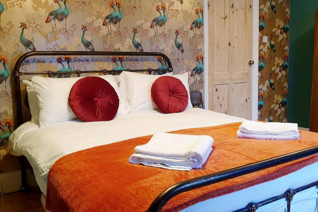 Gorgeous Victorian House Sleeps 6 In Cardiff Villa Bagian luar foto