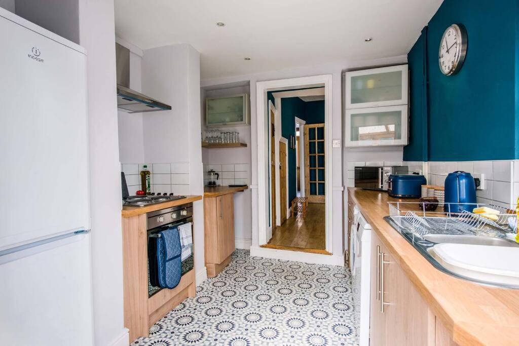 Gorgeous Victorian House Sleeps 6 In Cardiff Villa Bagian luar foto